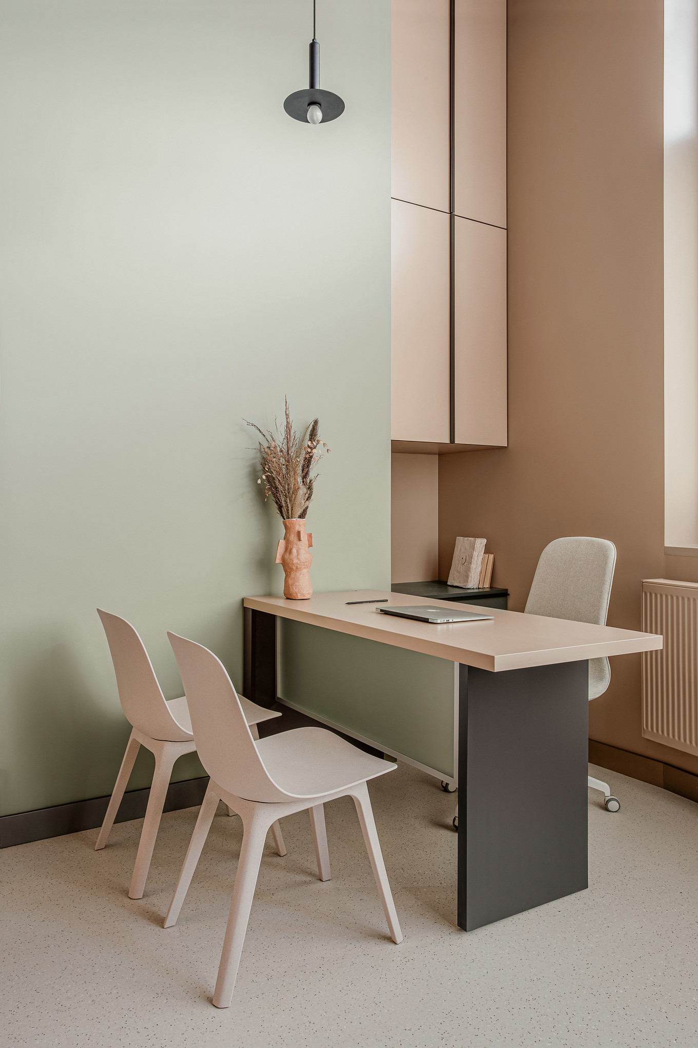 暖色调搭配裸露的水泥墙，尽显温馨大气-20