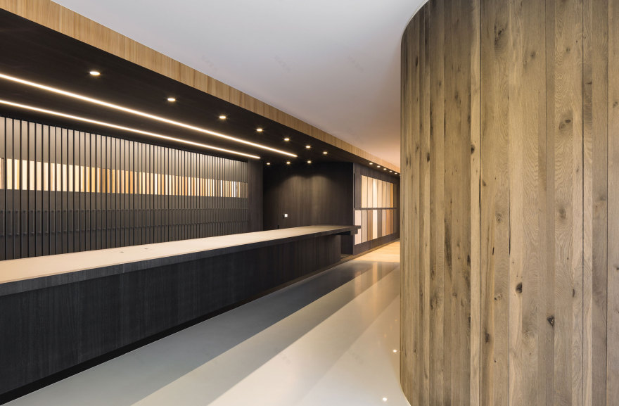 悬浮工业风总部大楼,展现现代办公空间魅力-7