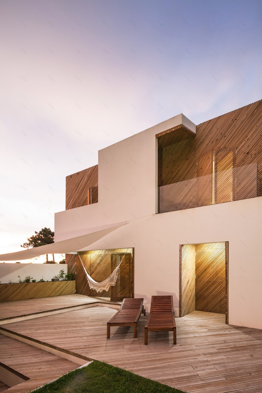 海边别墅的创意重建 | SilverWoodHouse-36