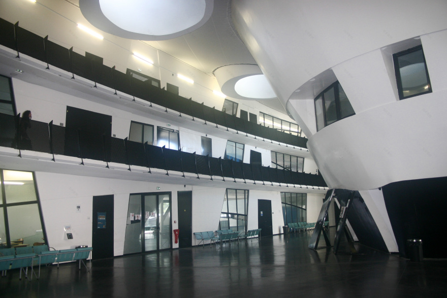 历史与现代共融的校园设计-28