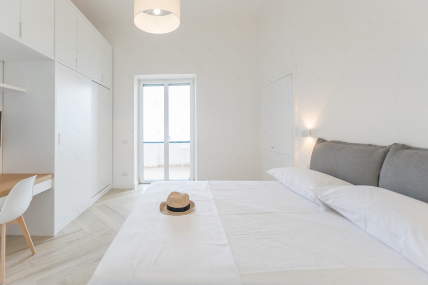 简约暖调的海湾美景丨意大利-27