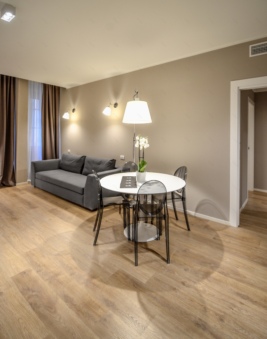 米兰 Porta Vittoria 经典建筑里的时尚租赁公寓-0