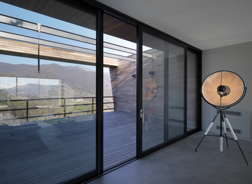 悬浮森林中的透明别墅-68