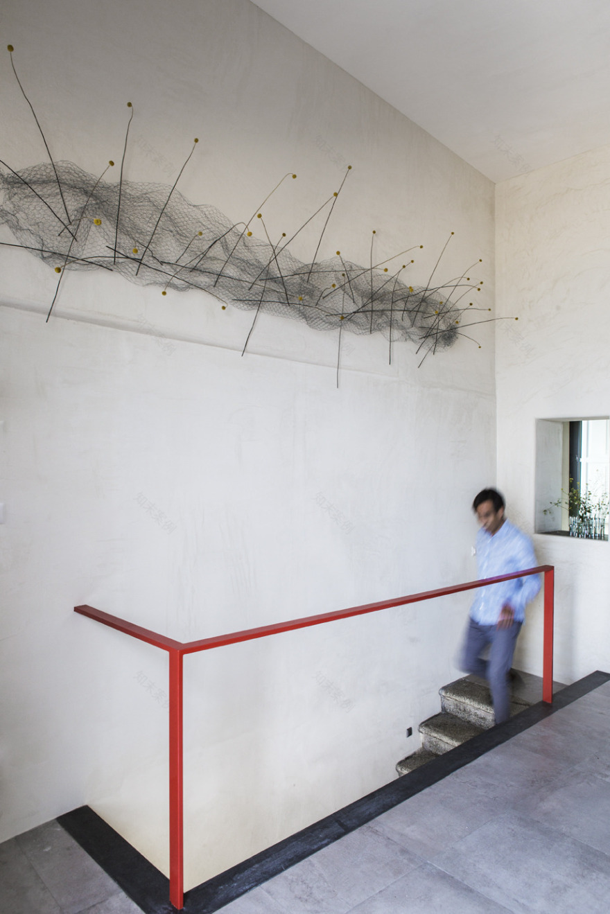 地中海风情的三层别墅设计-13