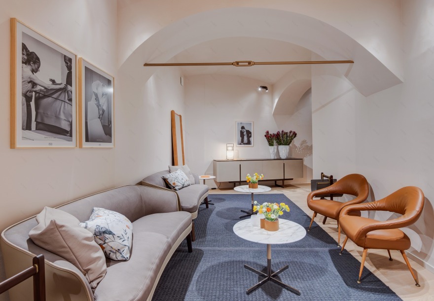 波尔特罗纳·弗劳展厅-41