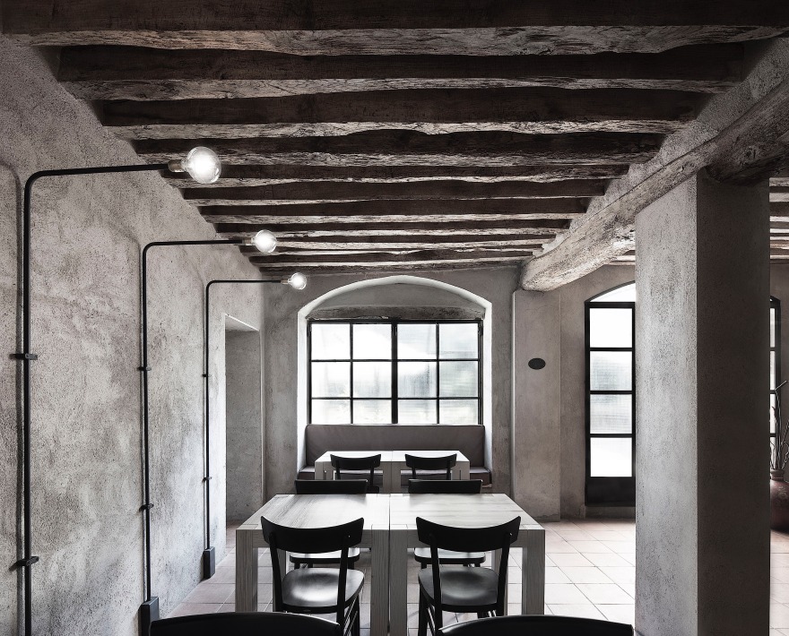 古堡中的啤酒花园-3