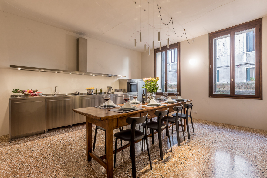 威尼斯 15 世纪宫殿改造,打造奢华旅游公寓-16