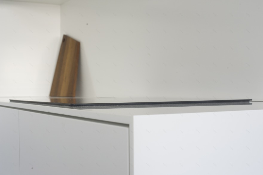 黑白碰撞的简约海景公寓-15