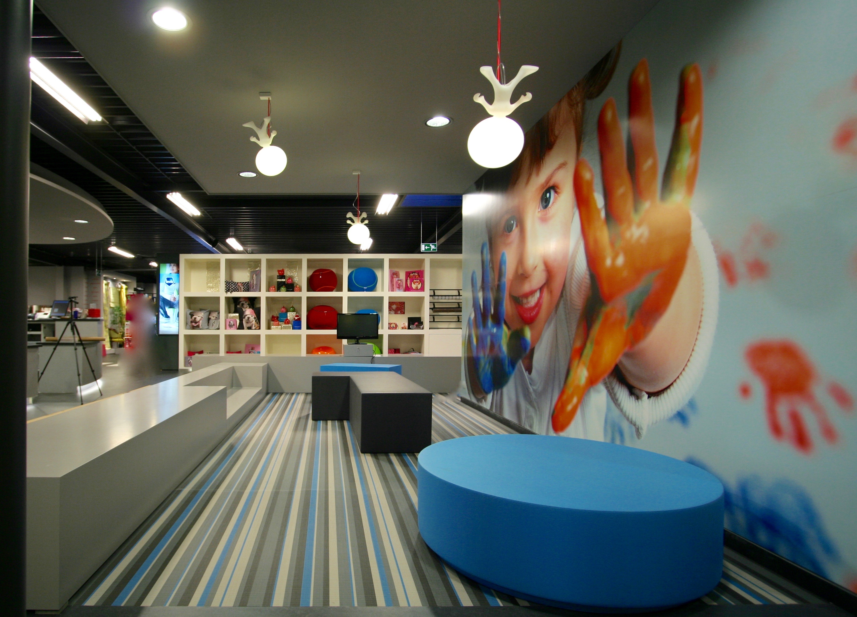 比利时 Soheit-Tinlot 3000 平米家居装饰商店设计-1