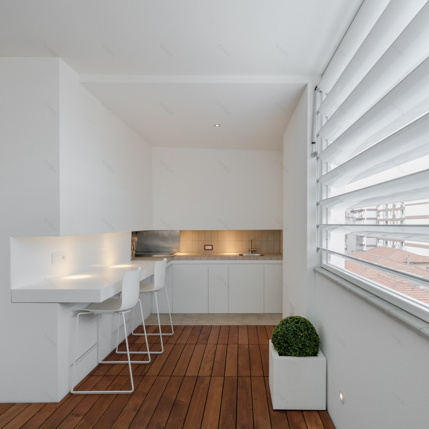 现代顶层公寓,打造无缝室内外空间-12