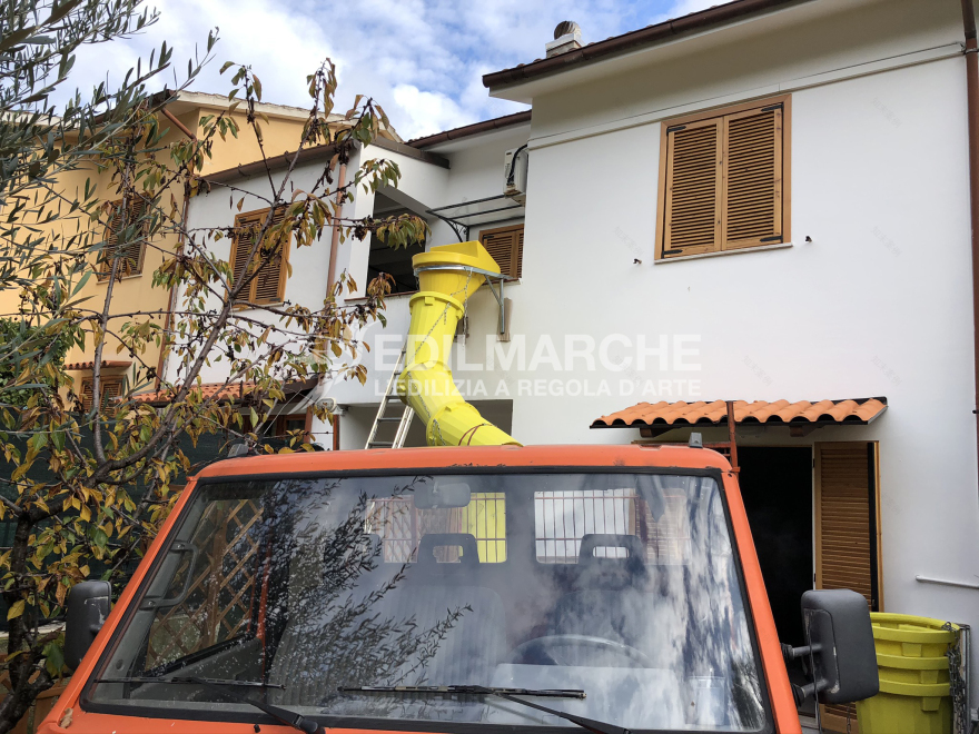 意大利 Numana 别墅扩建,简约设计实现高效利用-0