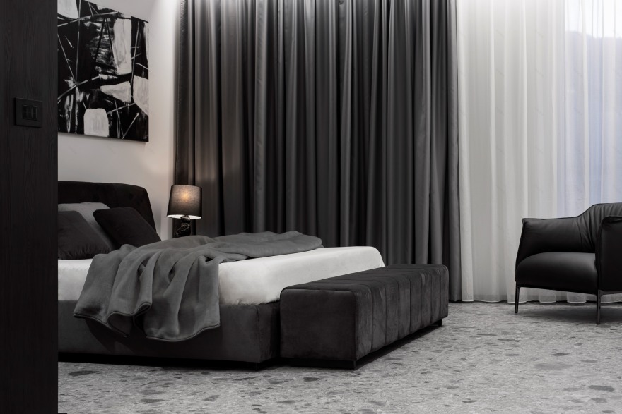 极简黑白公寓,功能与美学的完美融合-7