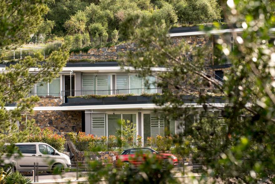 绿意盎然 | 意大利传统石屋的现代演绎-3