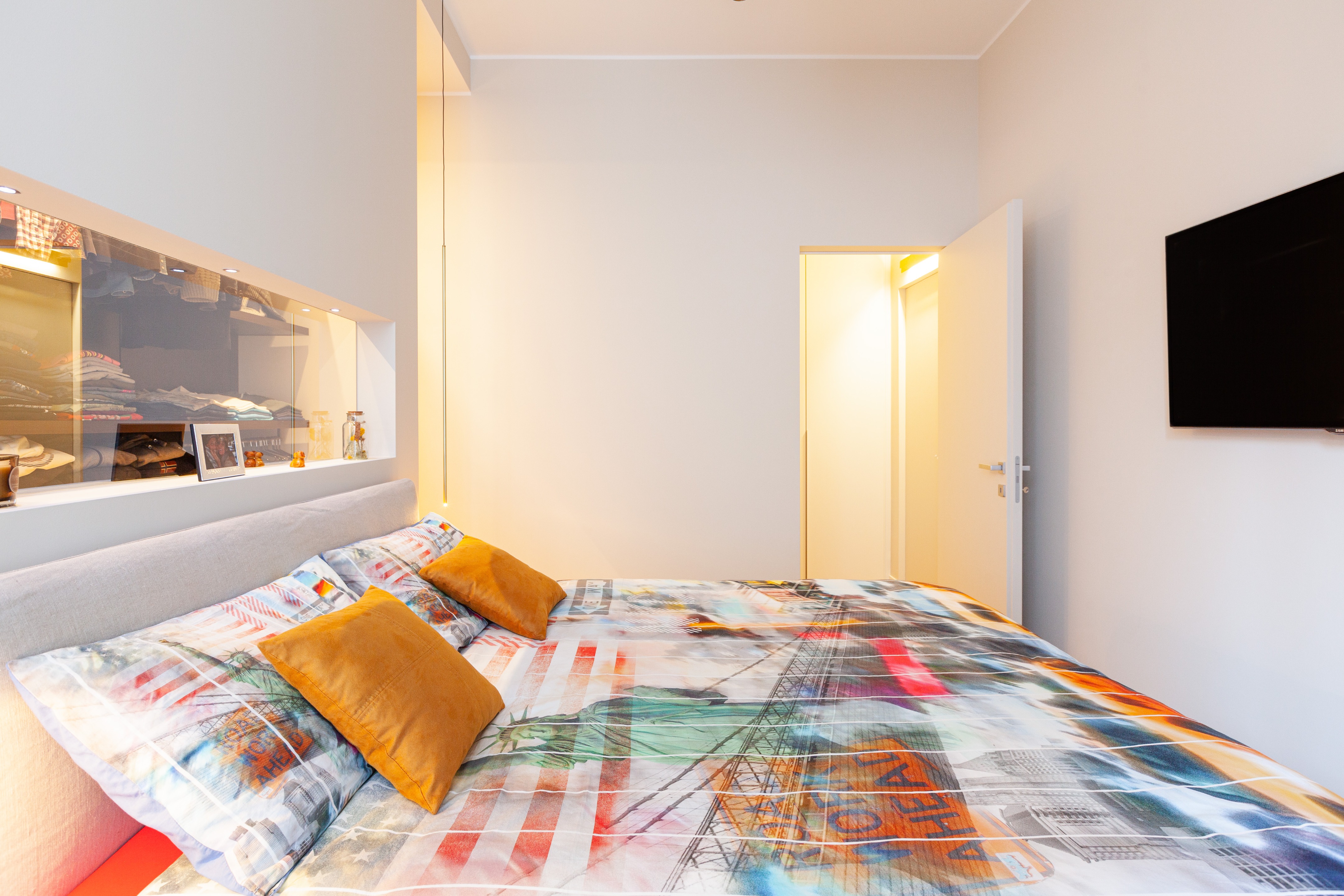 米兰中央车站公寓绿色垂直墙面设计丨意大利米兰丨CLM Design & Contract-14