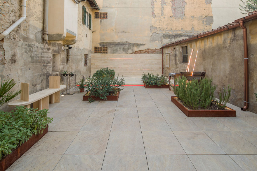 集成 LED 甲板的户外设计新趋势-2