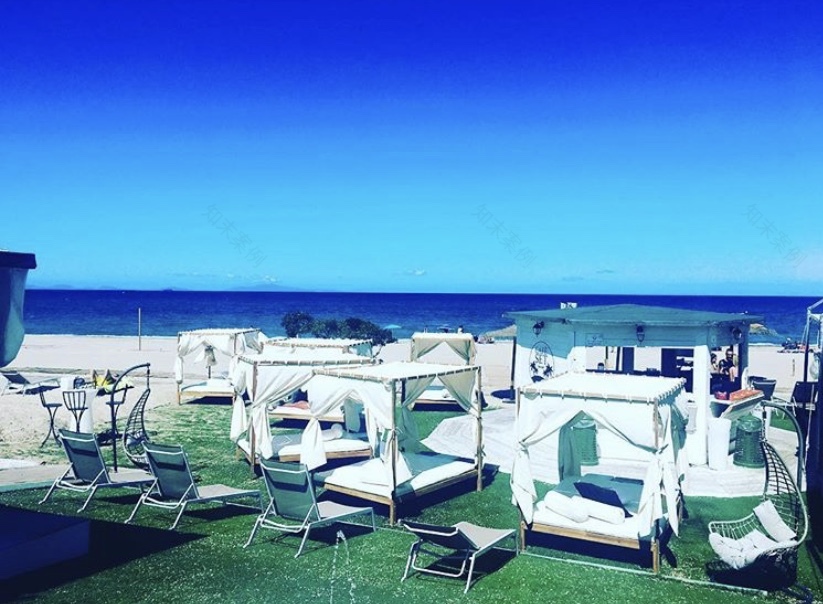 意大利 Platamona 海滨度假村——简约都市风与环保理念的完美结合-5