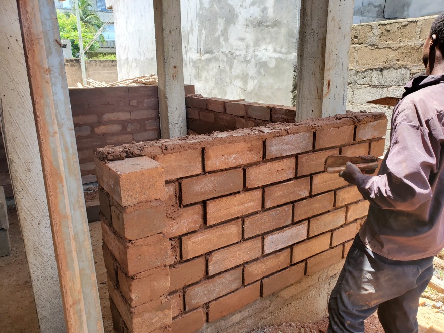 生态环保的泥土砖公寓设计-4