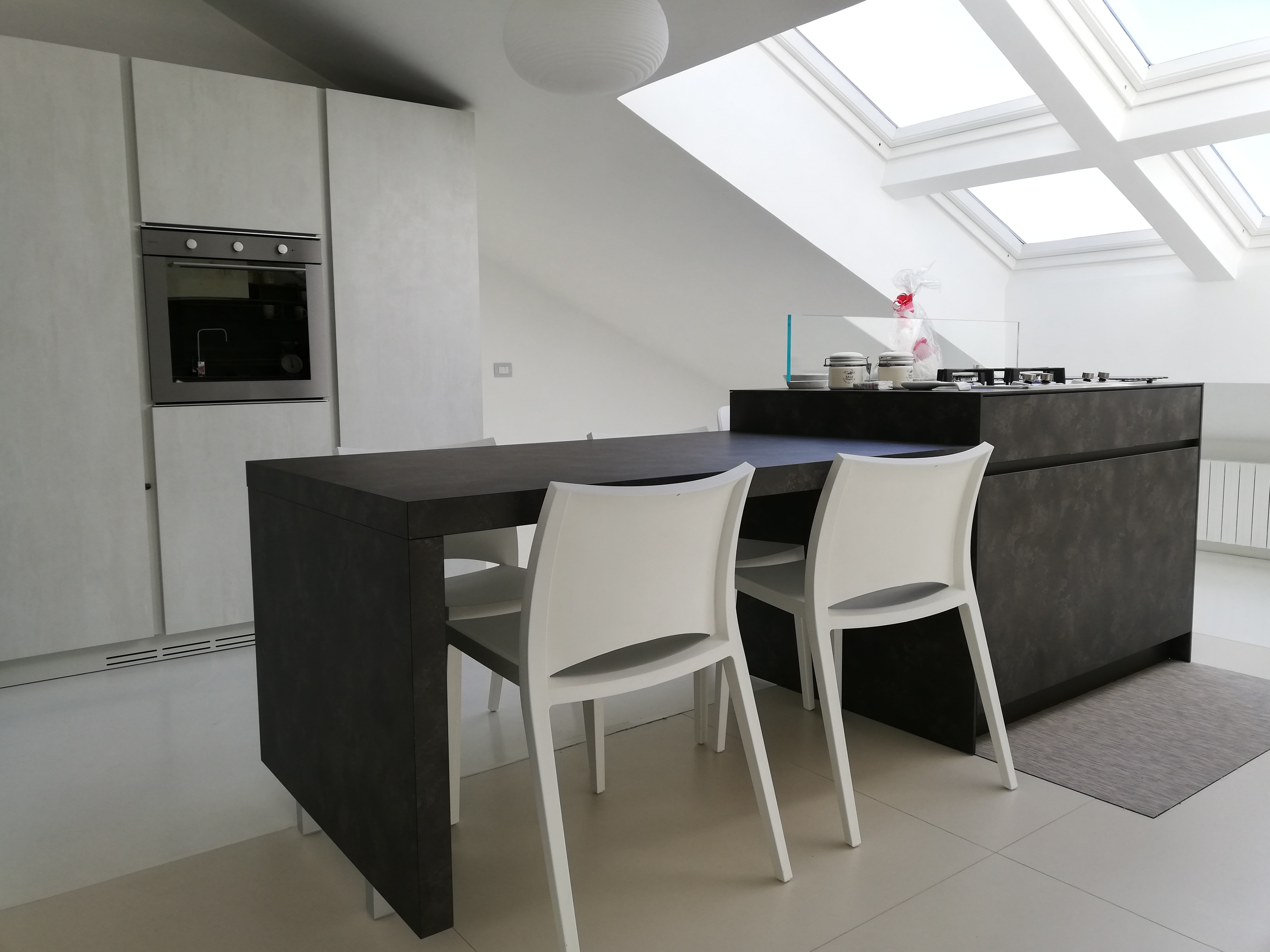 废弃阁楼的白色光芒变身记-6