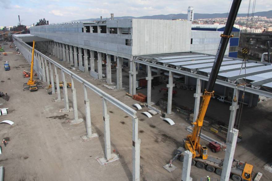 意大利钢铁工厂的现代化改造-76