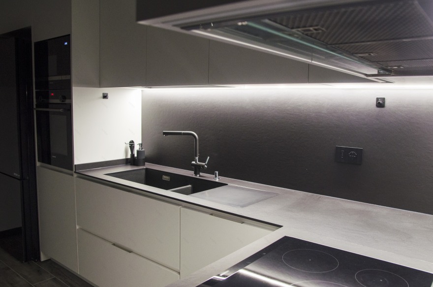 黑白风格公寓的节能环保设计-38