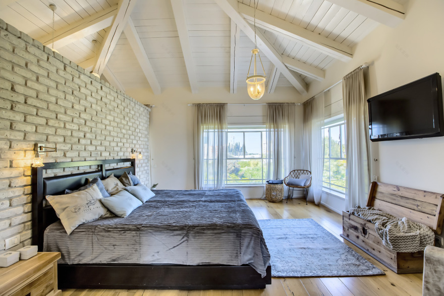 融合户外与室内的三层别墅设计-15