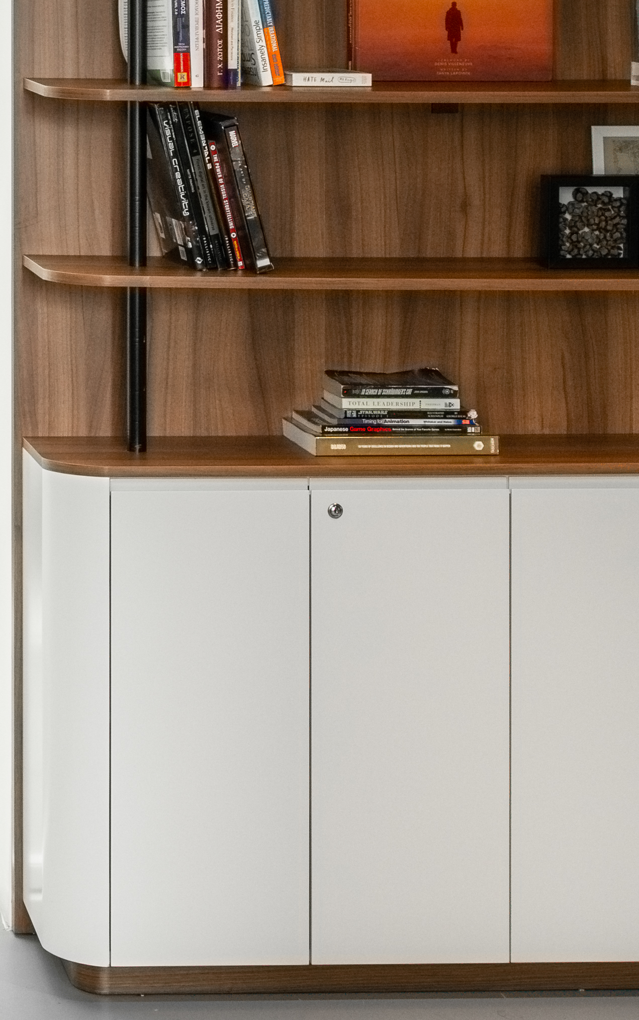 金色双层办公空间,展现灵动与协作之美-9