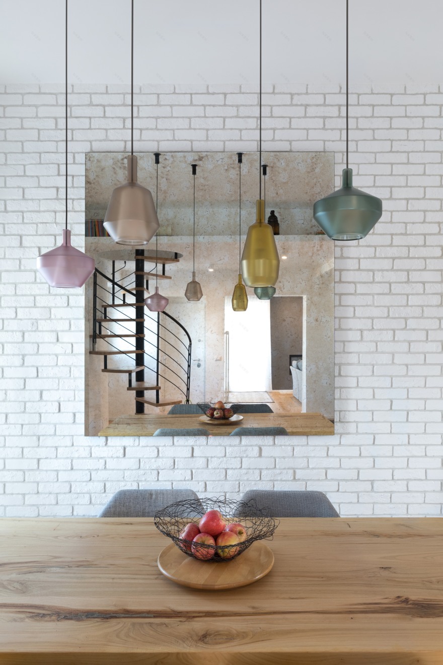 融合极简与装饰艺术的罗马公寓改造-4