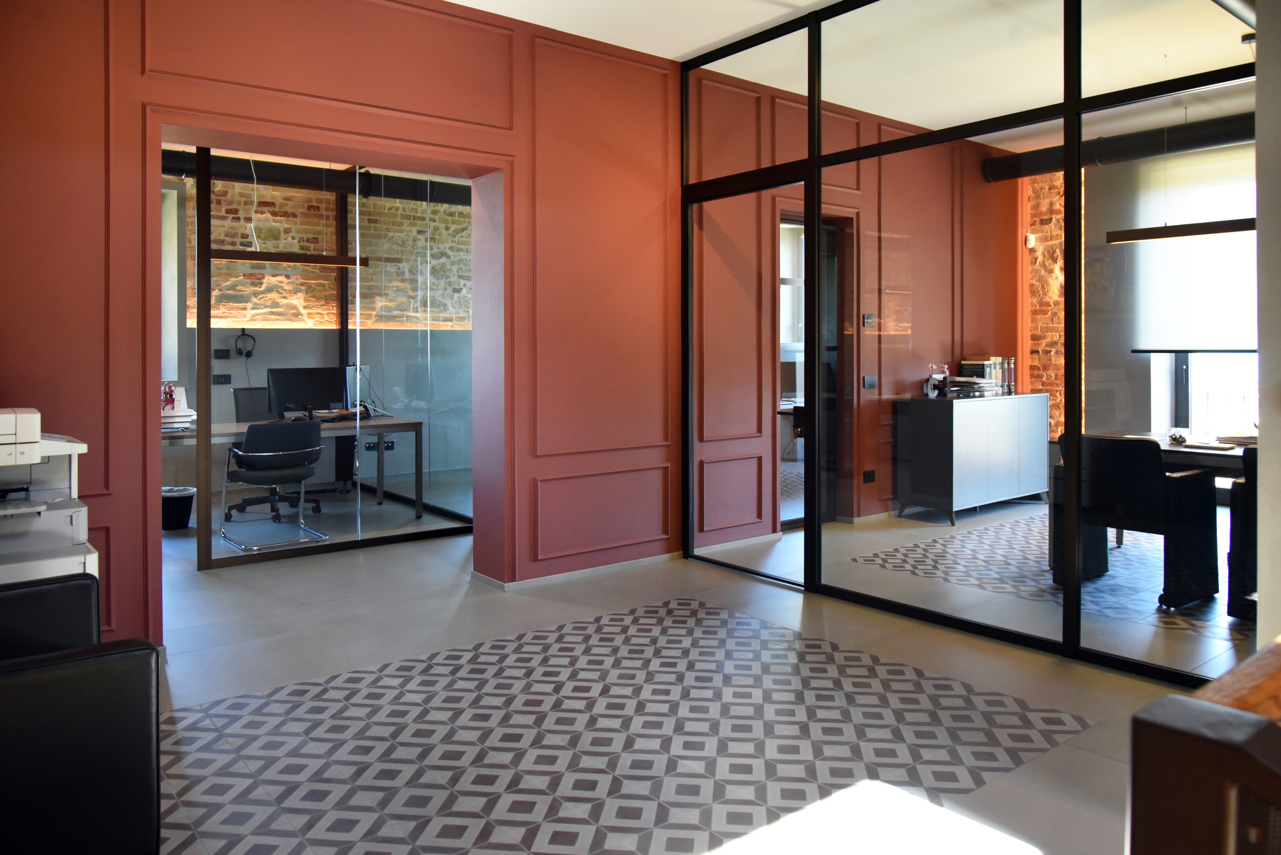 经典与现代共融的意大利总部室内设计-9