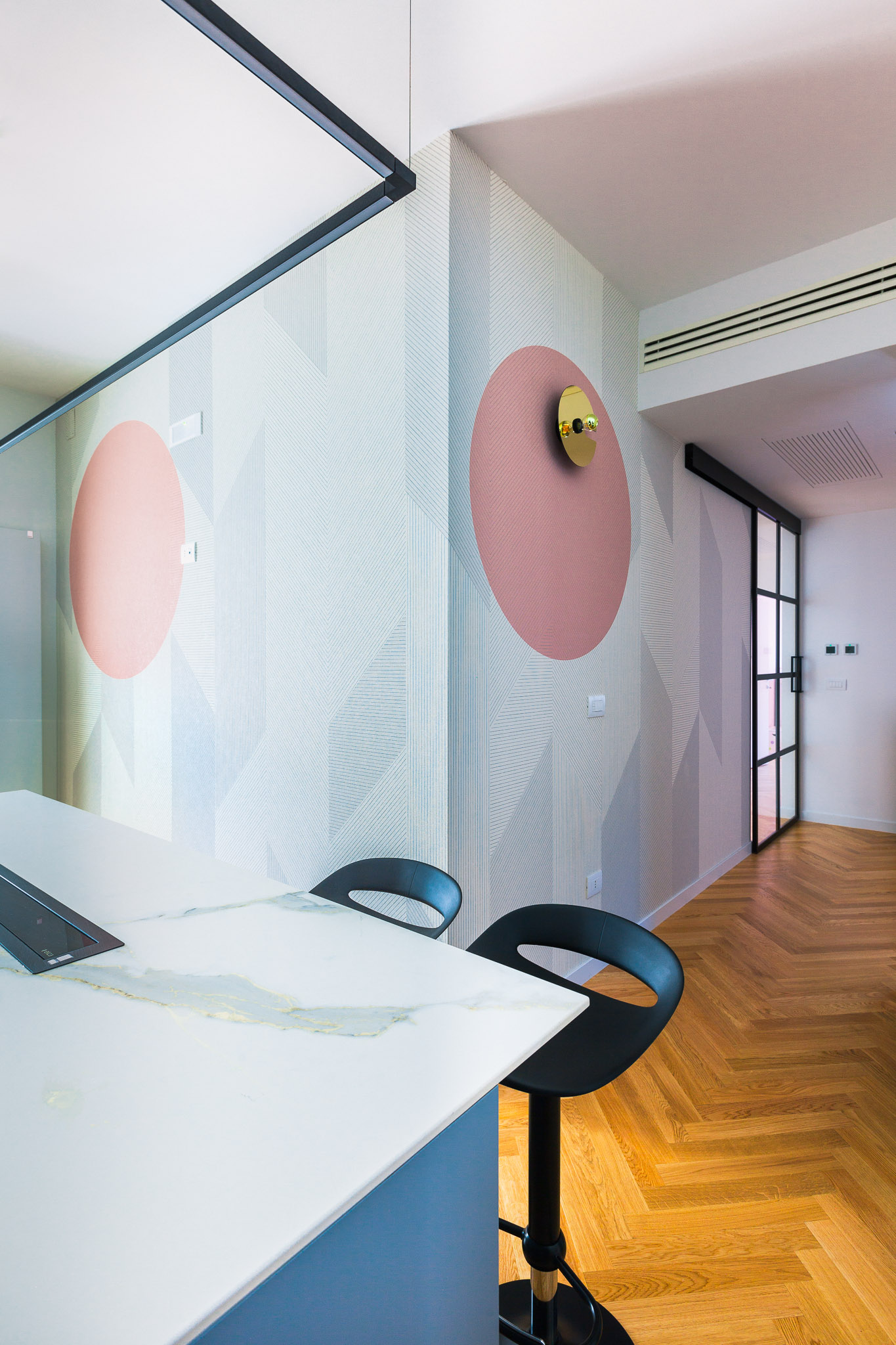 翻新 70 年代公寓，明亮共享空间成亮点-5