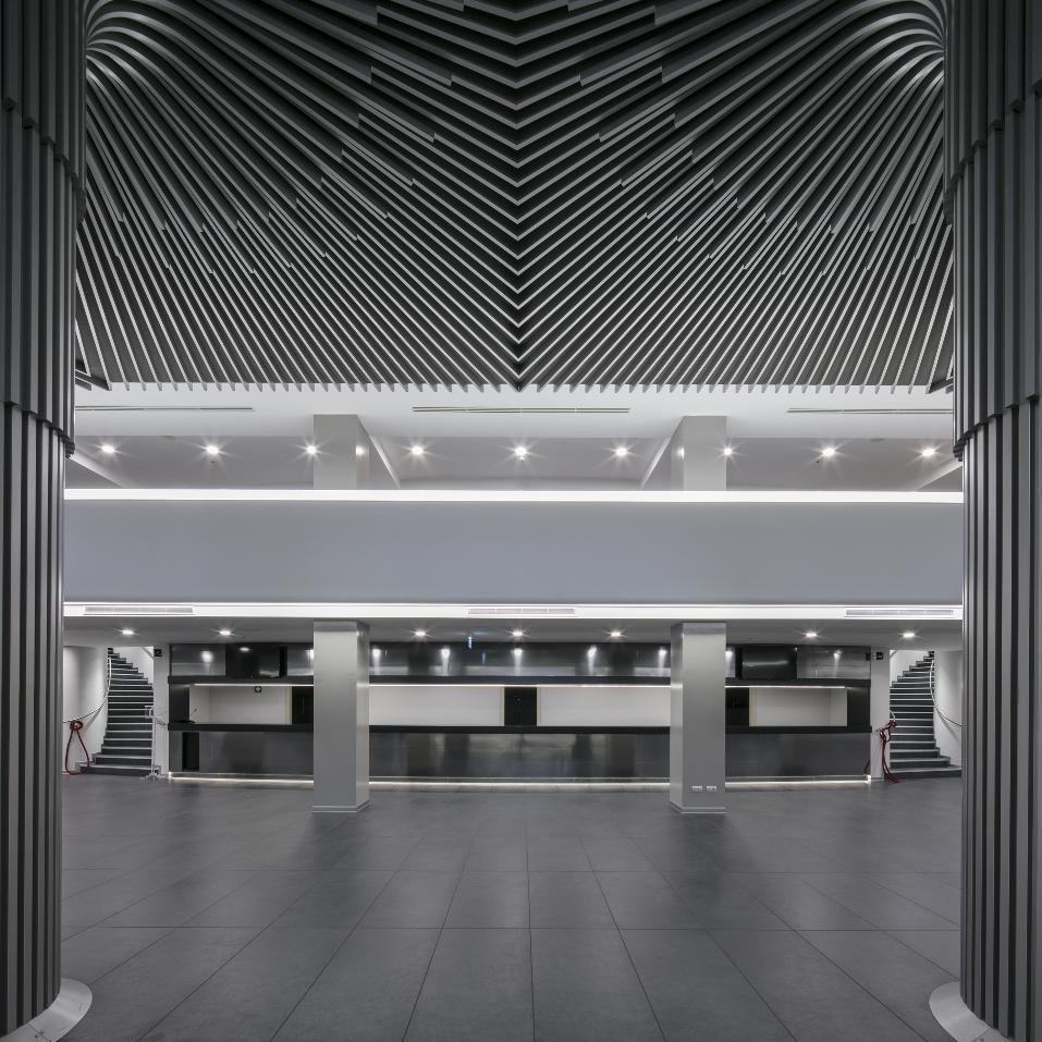 罗马技术大厅翻新 · 现代风格与先进技术的完美融合-7
