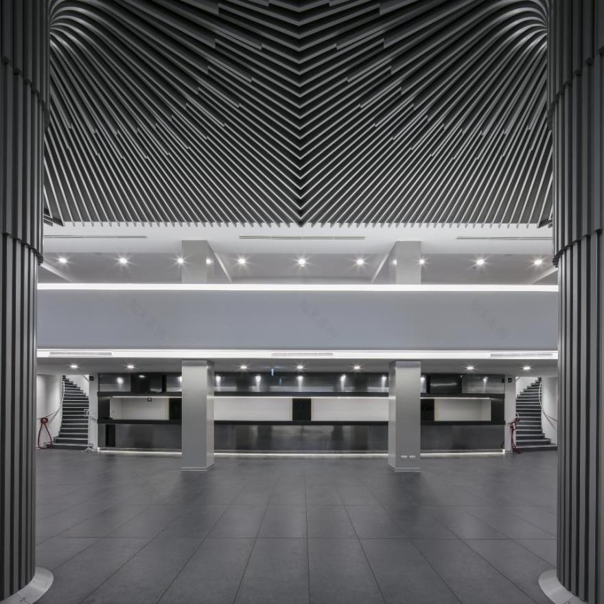 罗马技术大厅翻新 · 现代风格与先进技术的完美融合-7