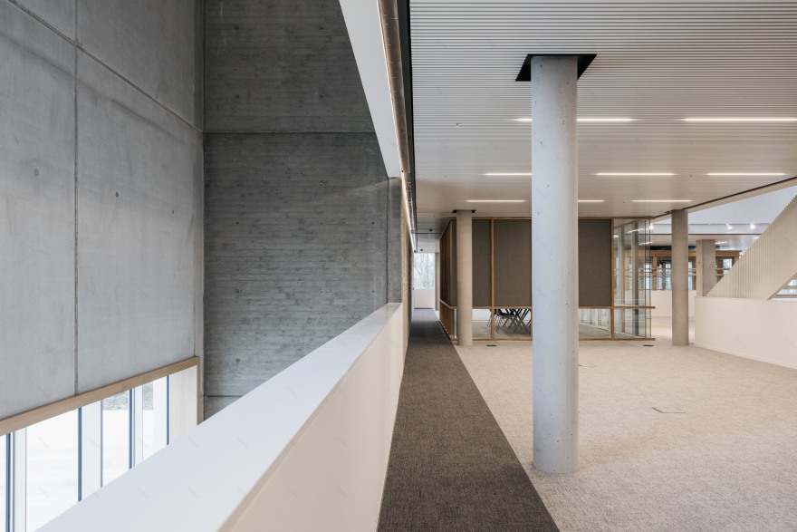 折纸造型,自然光照亮 Campus West 办公空间-6