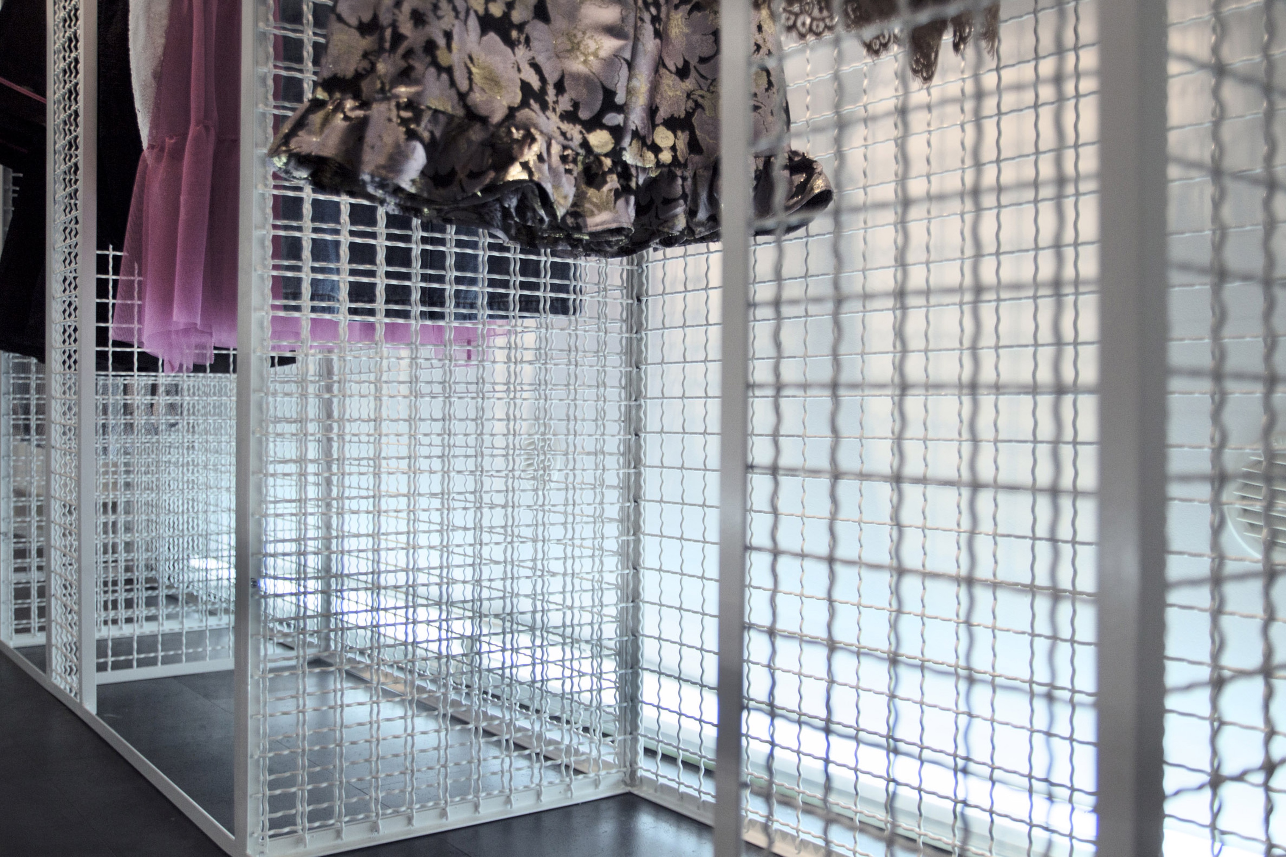 意大利女性时尚店“Mise en cage”设计-12
