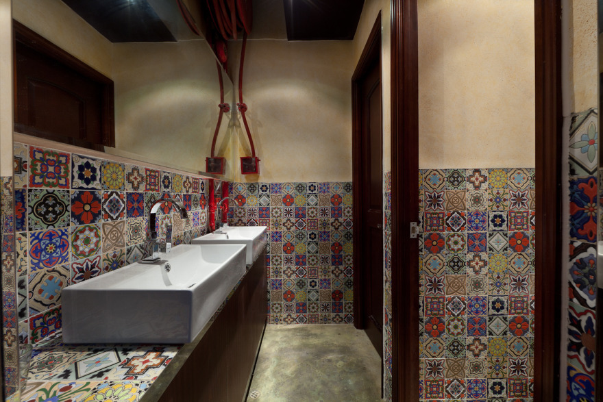 数字化装饰的戏剧性演绎——La Viola 西餐厅设计-12