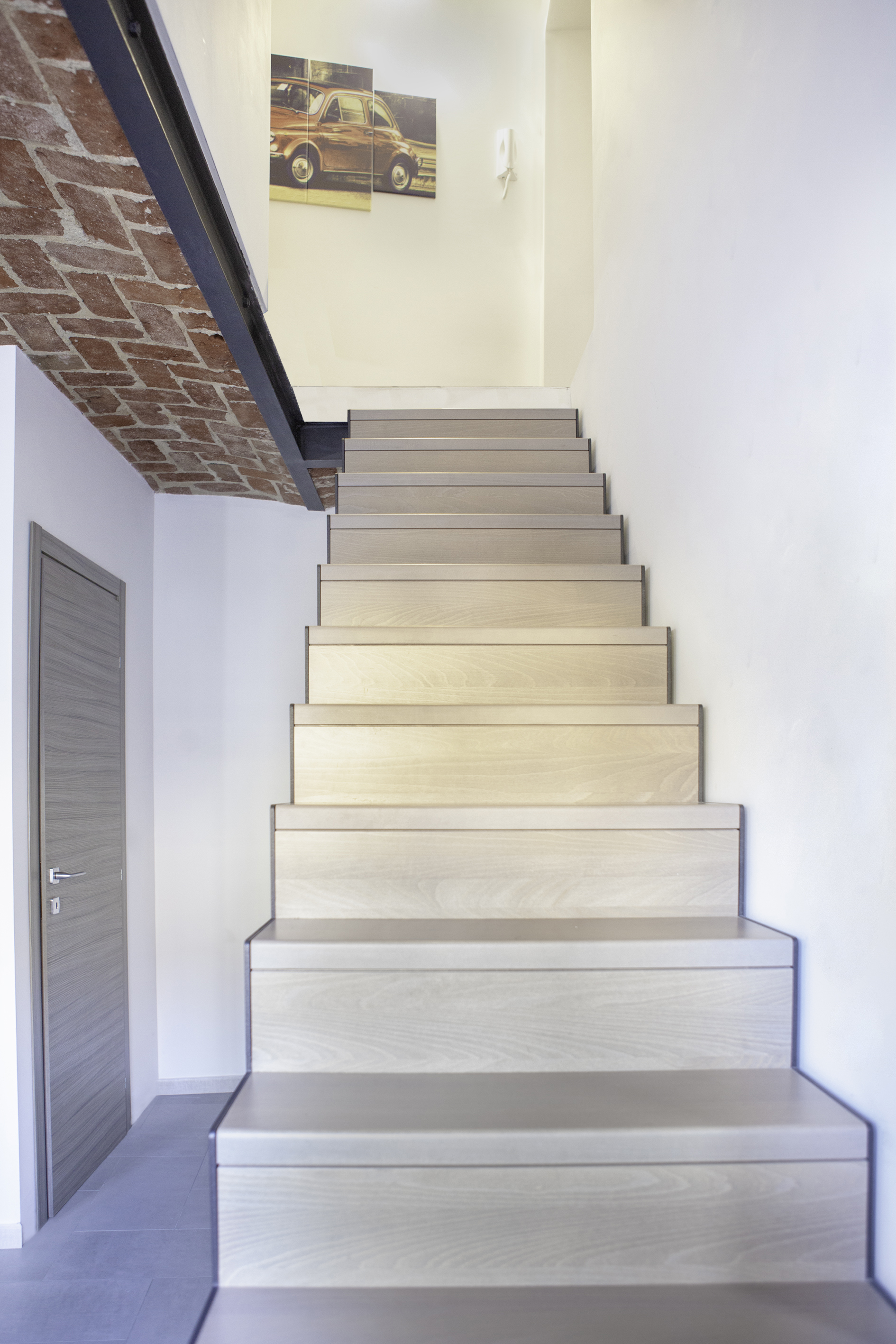 90 年代初期古仓重生，砖墙铁梁打造独特空间-5