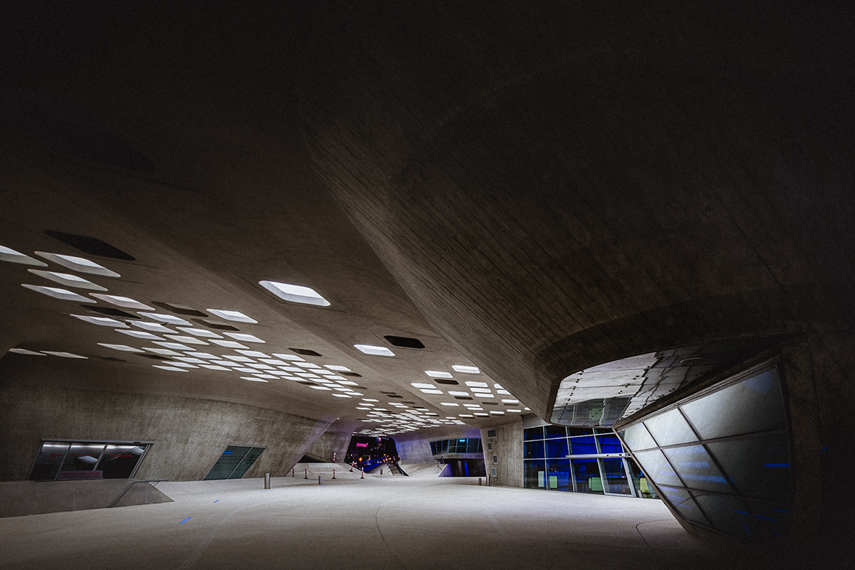 流光溢彩的科学中心 · Phaeno Science Center丨德国丨伊拉克裔英国建筑师扎哈·哈迪德-7