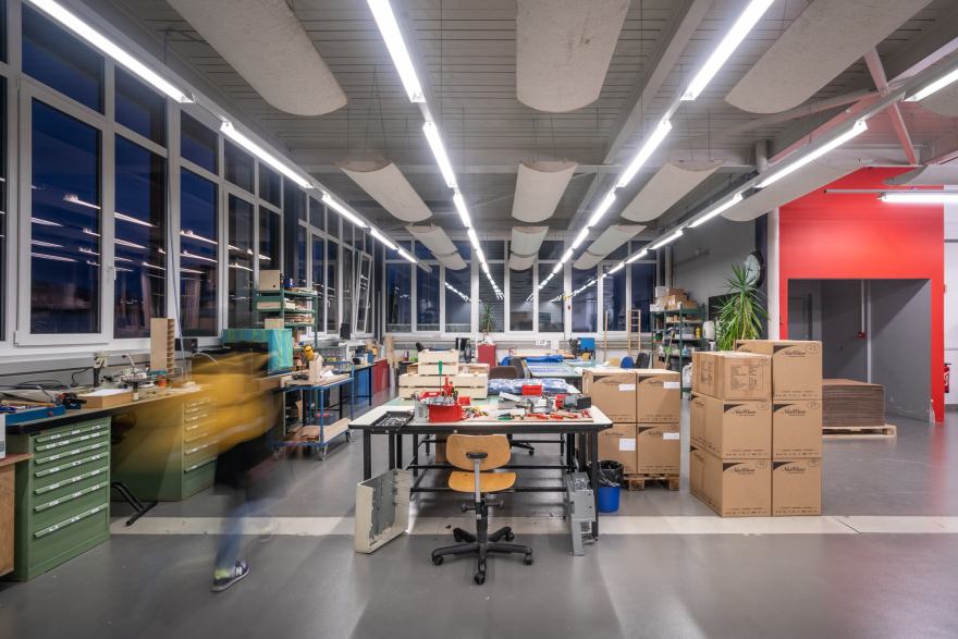 工业风建筑现代化改造-11