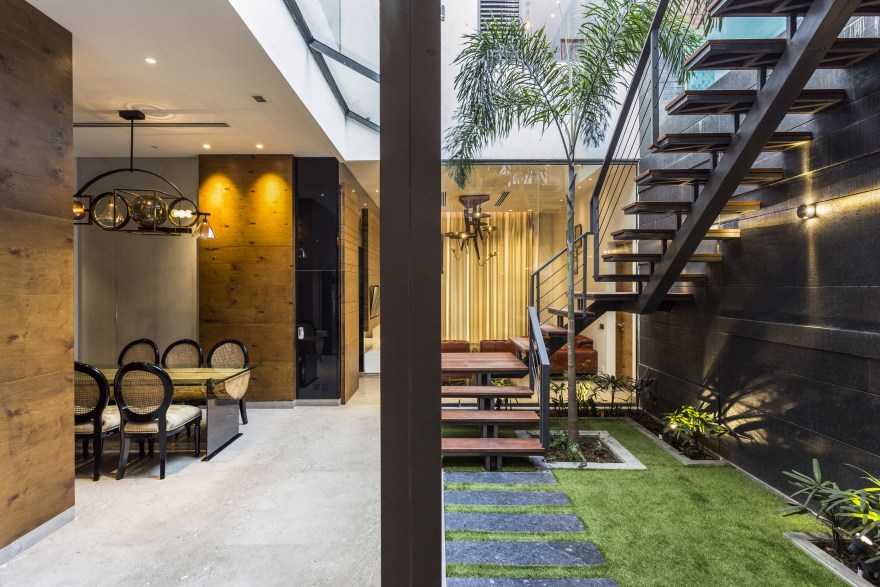 繁忙城市中的宁静绿洲——印度 Panchkula 别墅 Pool House-6