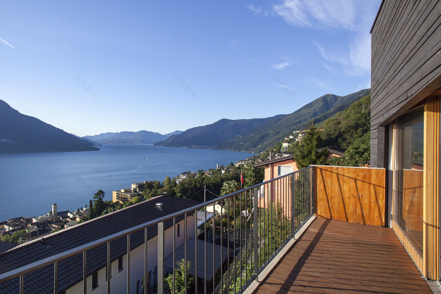 瑞士自然别墅,木质内外营造独特氛围-7