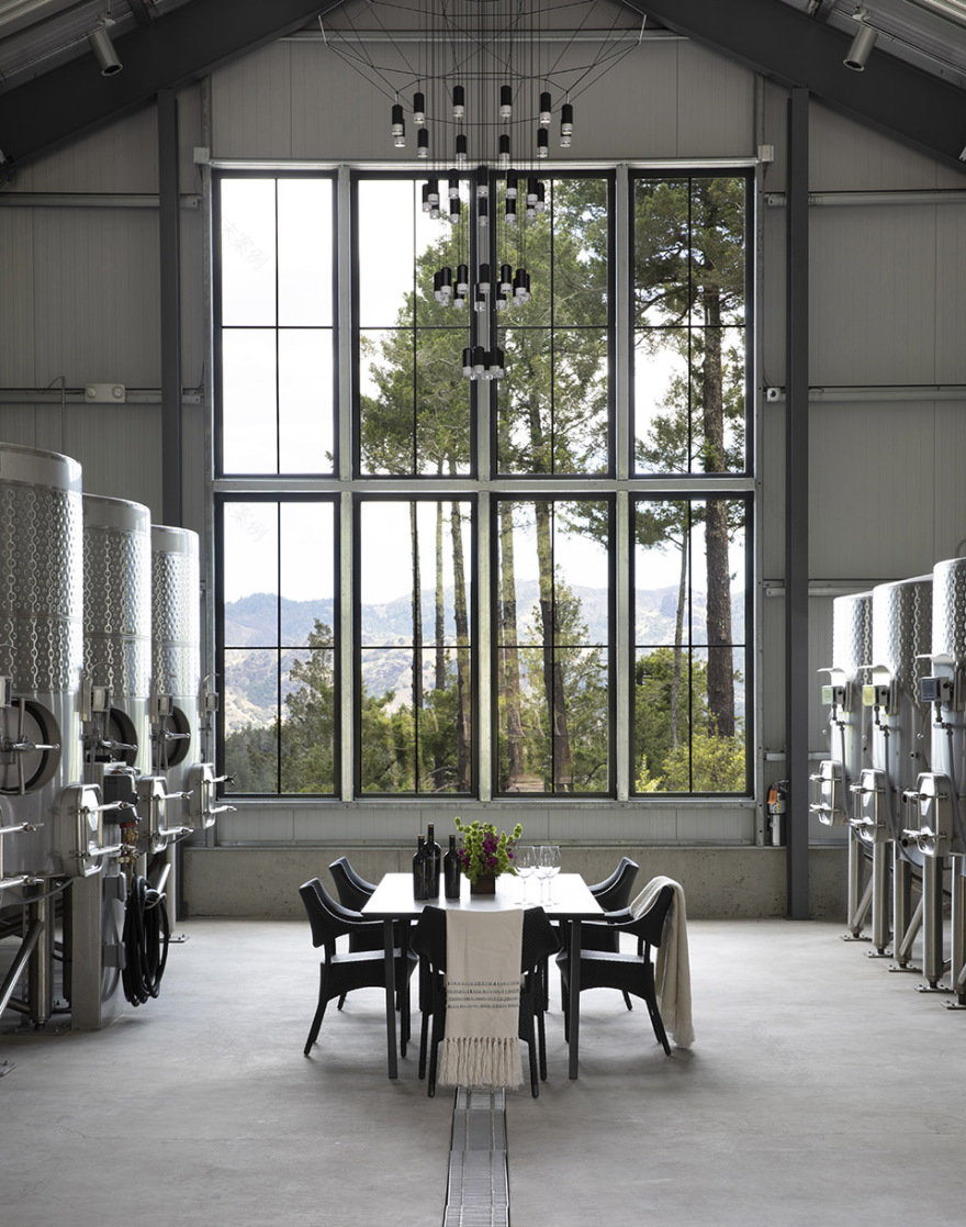 纳帕谷内的亲密酿酒体验 · 定理酒厂丨美国加利福尼亚丨Richard Beard Architects-27