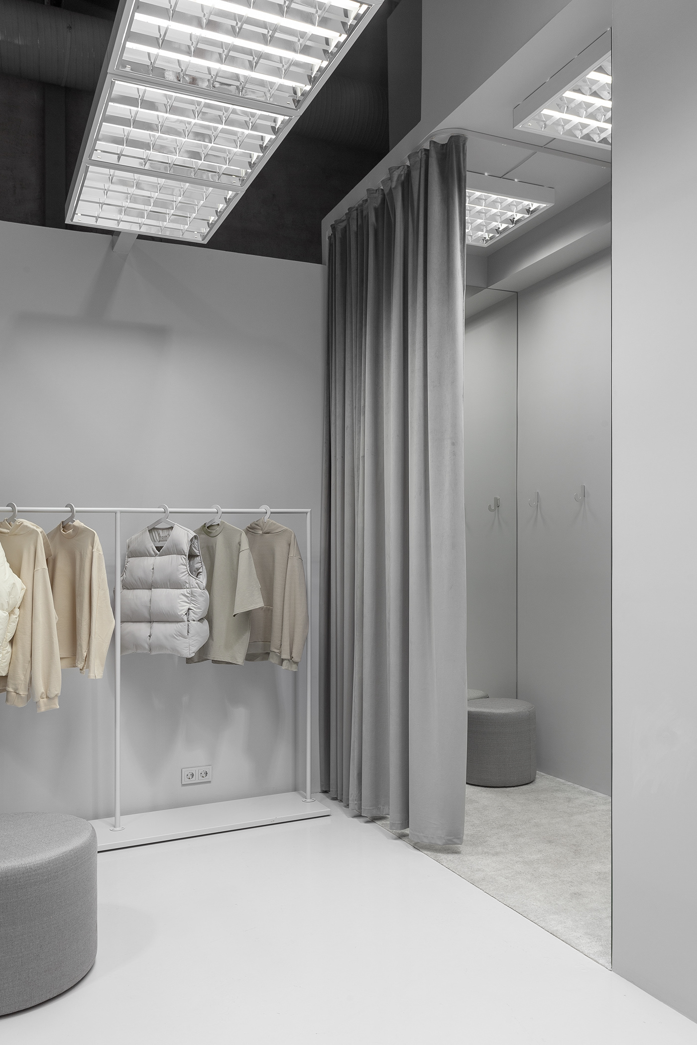 Polina Poludkina丨FABLE丨服装店设计-12