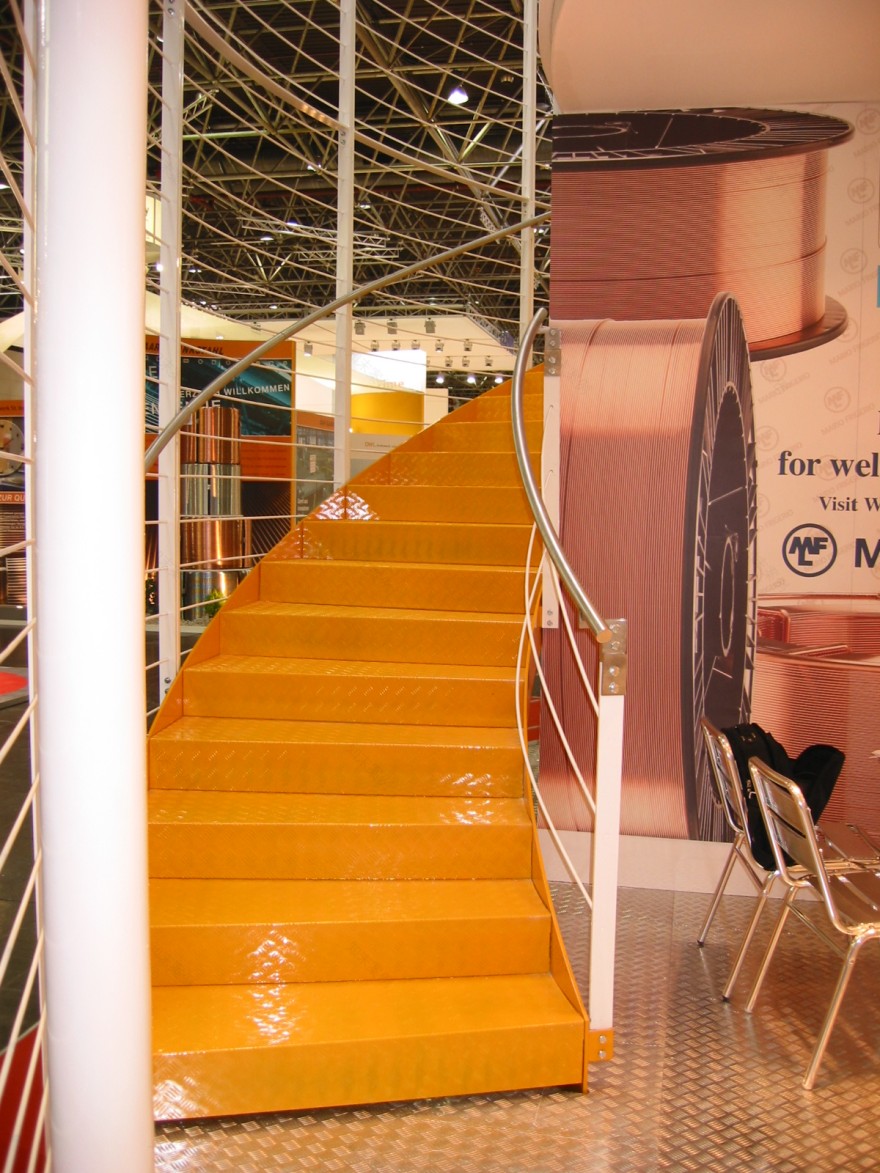 2006 年德国杜塞尔多夫国际线缆及金属线材工业展览会上,Mario Frigerio Spa 的展台设计-2