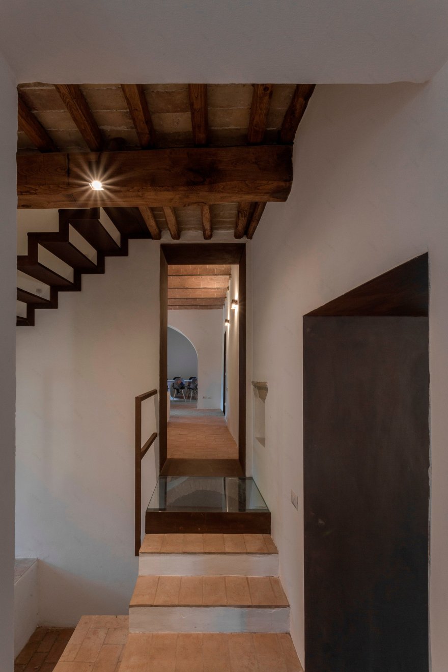意大利乡村 18 世纪老宅翻新记-6