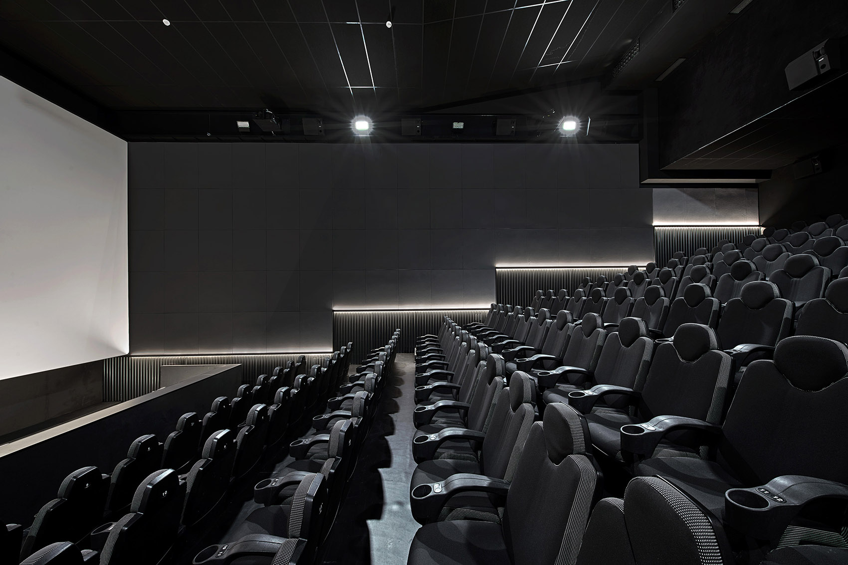 Filmax电影院的4个放映厅改造，西班牙/开发沉浸式的观影体验以吸引数字时代的观众-137