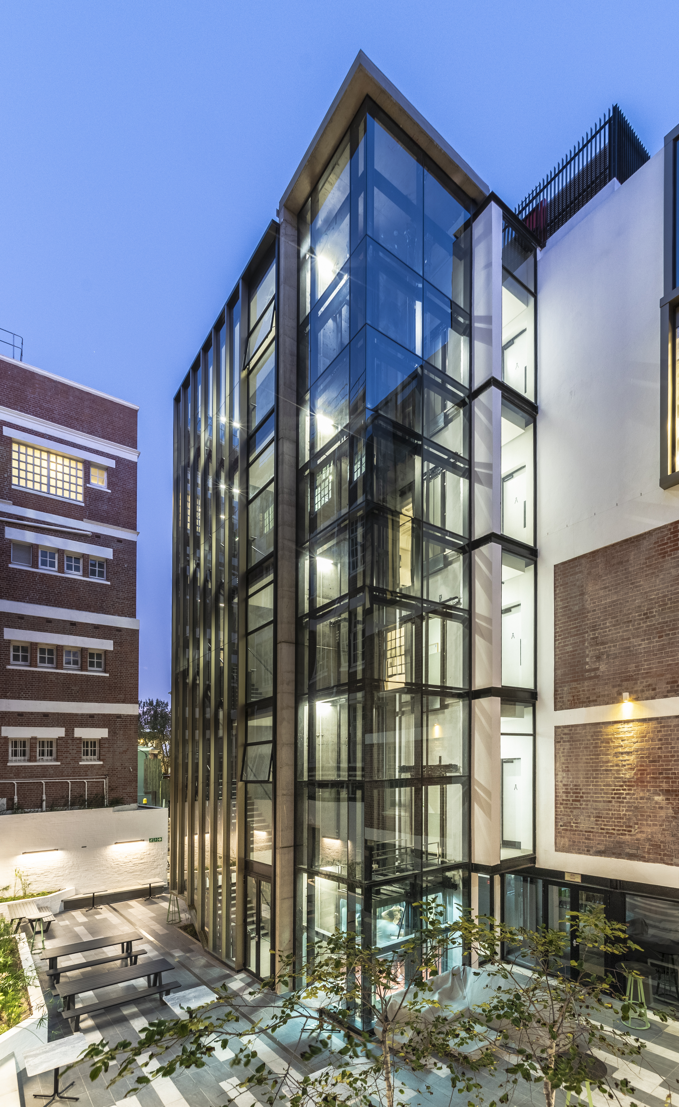 南非开普敦“32 on Kloof”办公建筑,历史与当代的完美融合-12