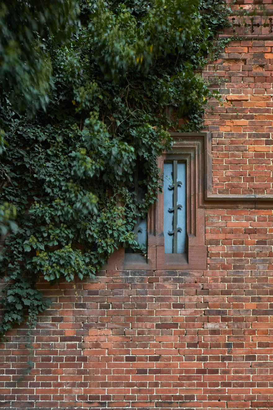 捷克新哥特式城堡现代演绎,Červený zámek 城堡重生-22