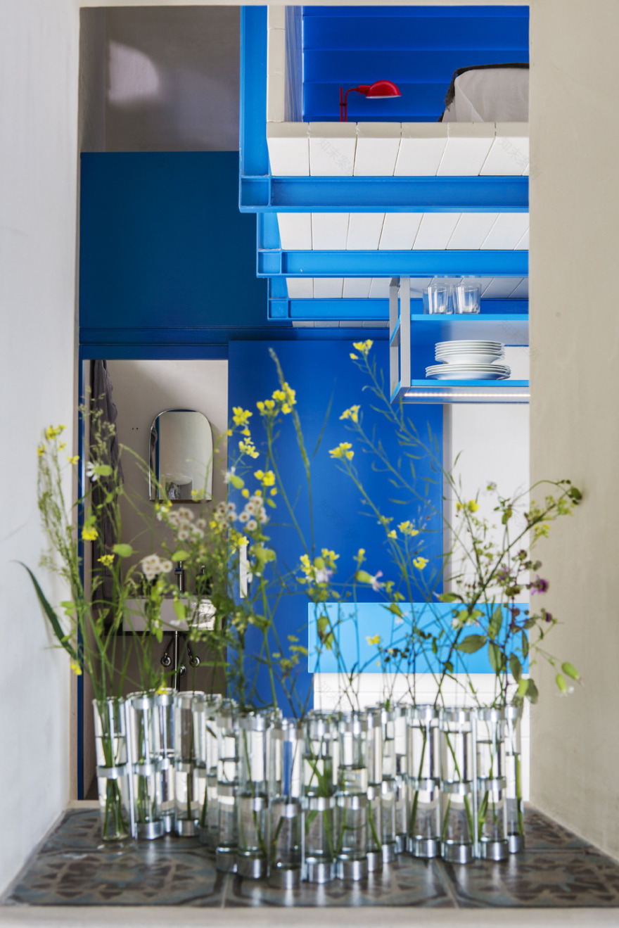 地中海风情的三层别墅设计-9