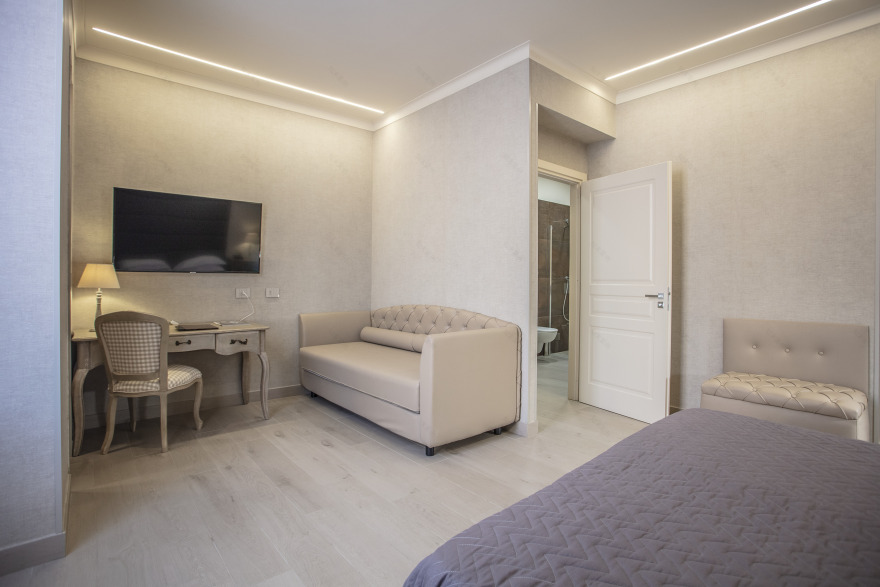 博洛尼亚城市中心,现代与古典交融的 Hotel Cavour 酒店设计-43