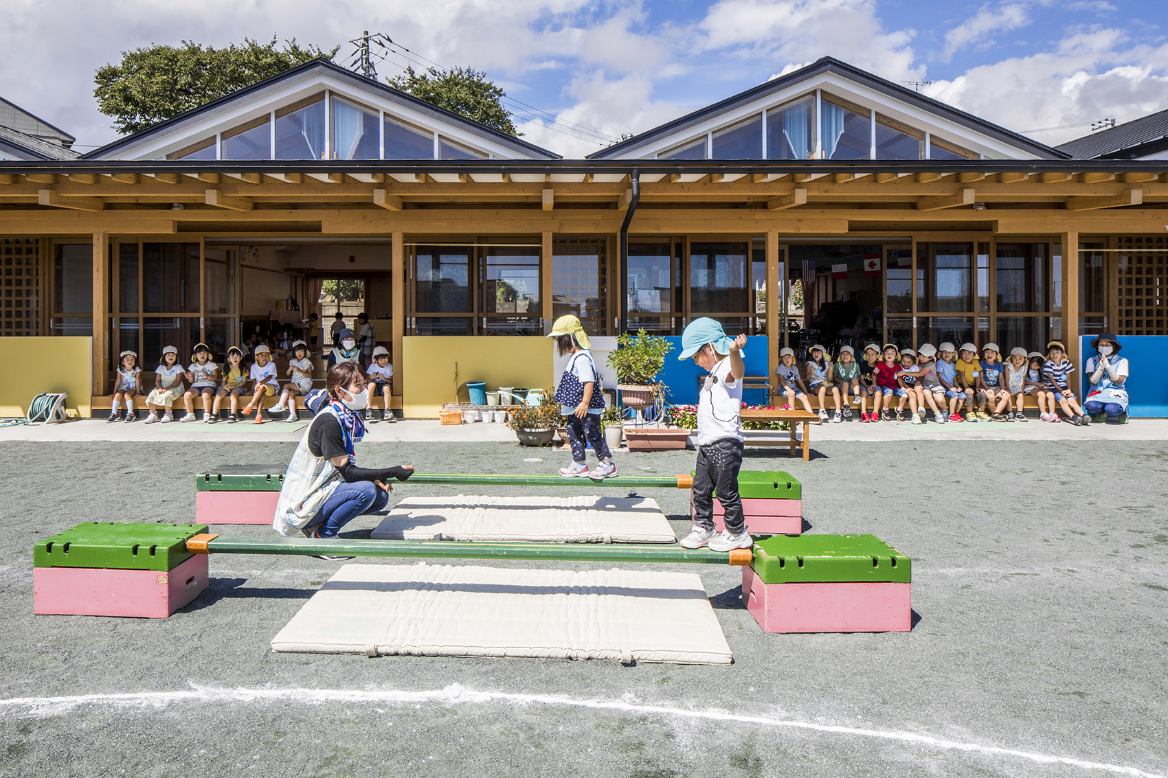 日立市立花山幼儿园，日本/为孩子们创造被山环绕的自然之家-3