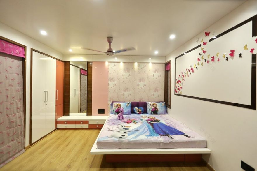 "都市公寓的艺术气息 | Niyati Parekh 与 Kripalsinh Jadeja 的创意设计"-0